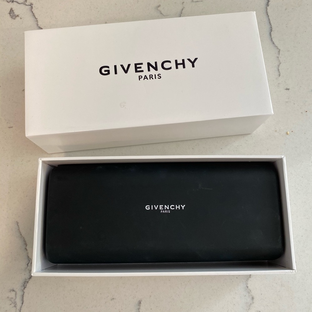 Authentic Givenchy Sunglasses! - image 5